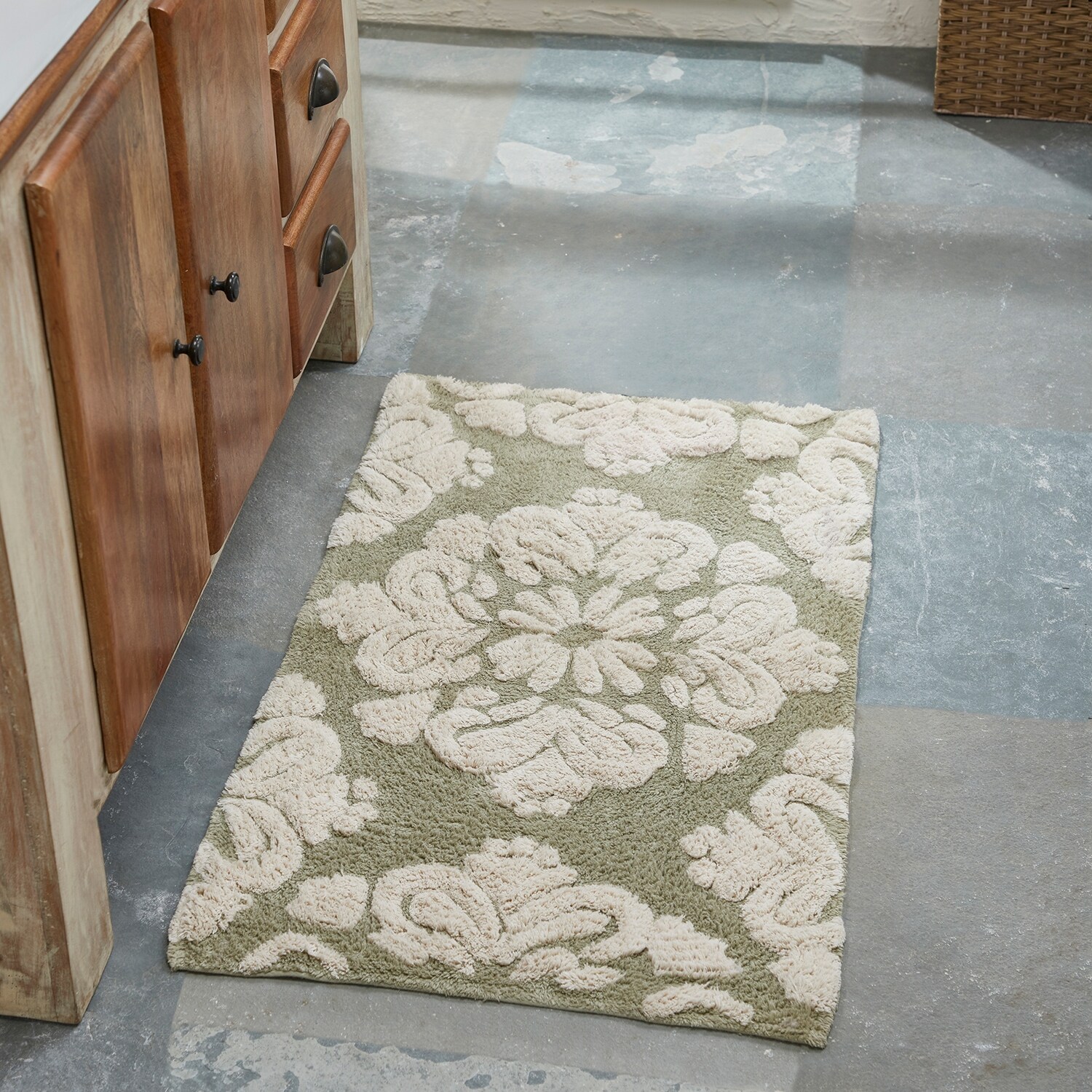 Luxury Bath Rugs  Medallion Style Tufted Bath Rugs at Better Trends