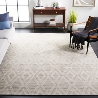 SAFAVIEH Handmade Marbella Asya Diamond Wool Rug