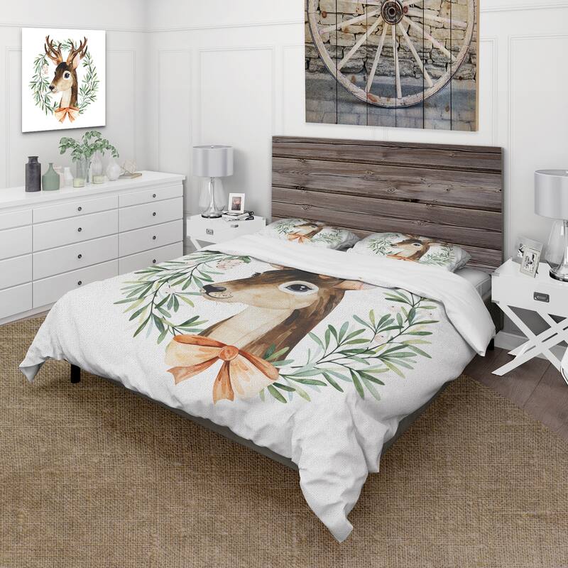 Designart 'Deer With Floral Wreath Isolated On White' Farmhouse Duvet Cover Set