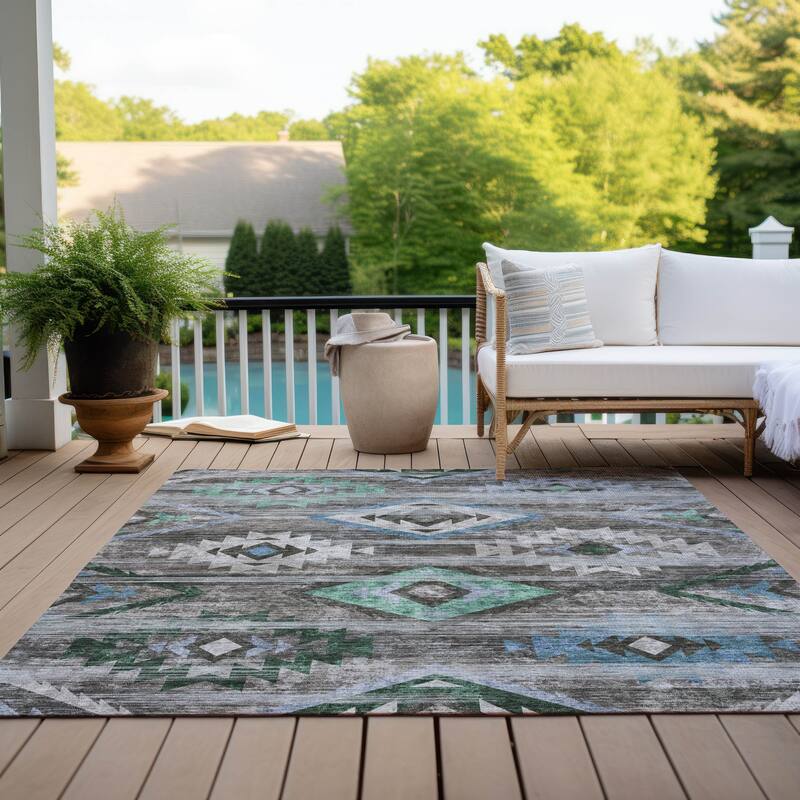 Machine Washable Indoor/ Outdoor Chantille Boho Global Rug