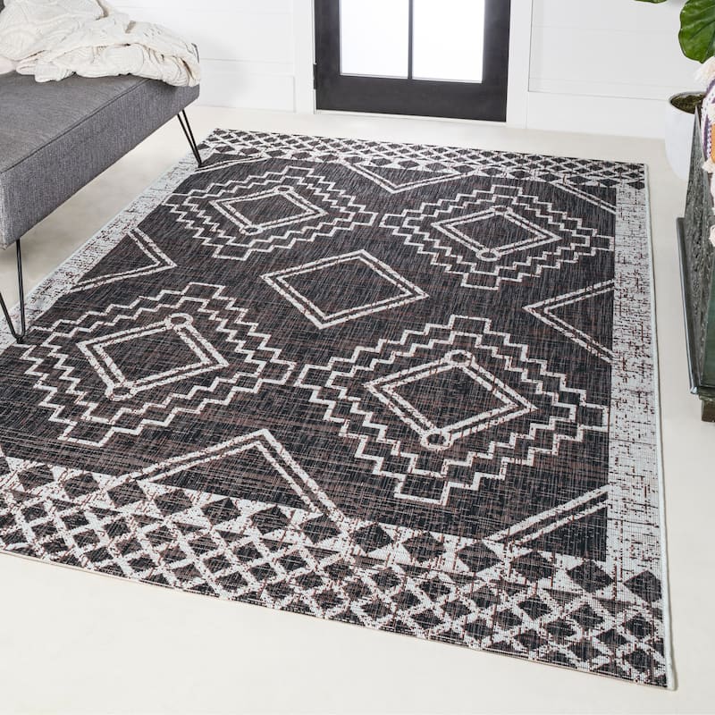 JONATHAN Y Carwa Diamond Tribal Medallion Indoor/Outdoor Area Rug