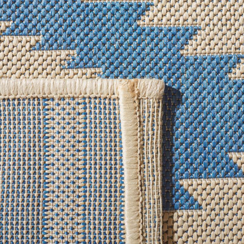 SAFAVIEH Beach House Jannita Indoor/ Outdoor Waterproof Patio Backyard Rug