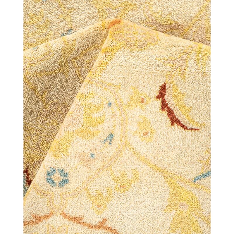 Overton Handknotted Wool Contemporary Floral Ivory Area Rug - 6' x 9'