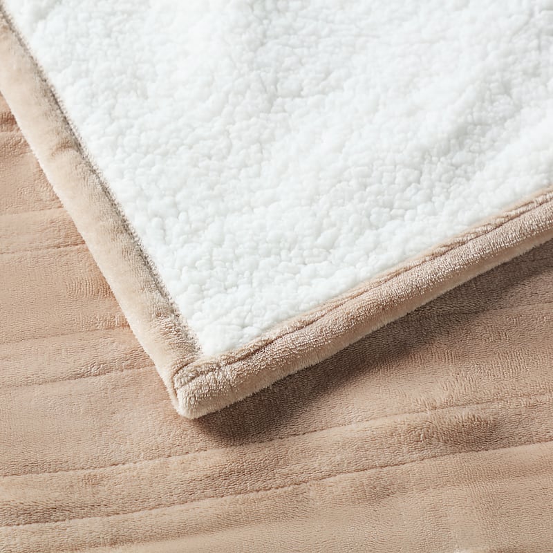 Flannel and Sherpa Fleece Throw Heated Blanket with a Controller