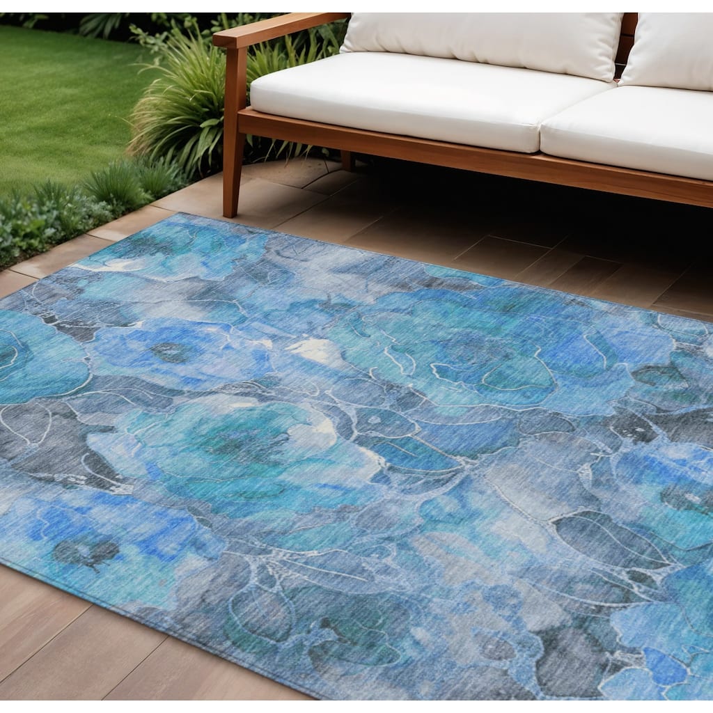 HomeRoots Floral Transitional Rectangle Outdoor Rug