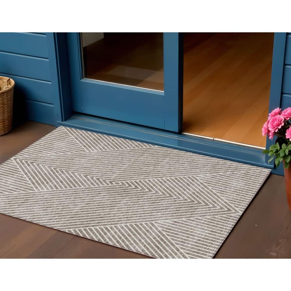 HomeRoots Geometric Transitional Rectangle Outdoor Rug