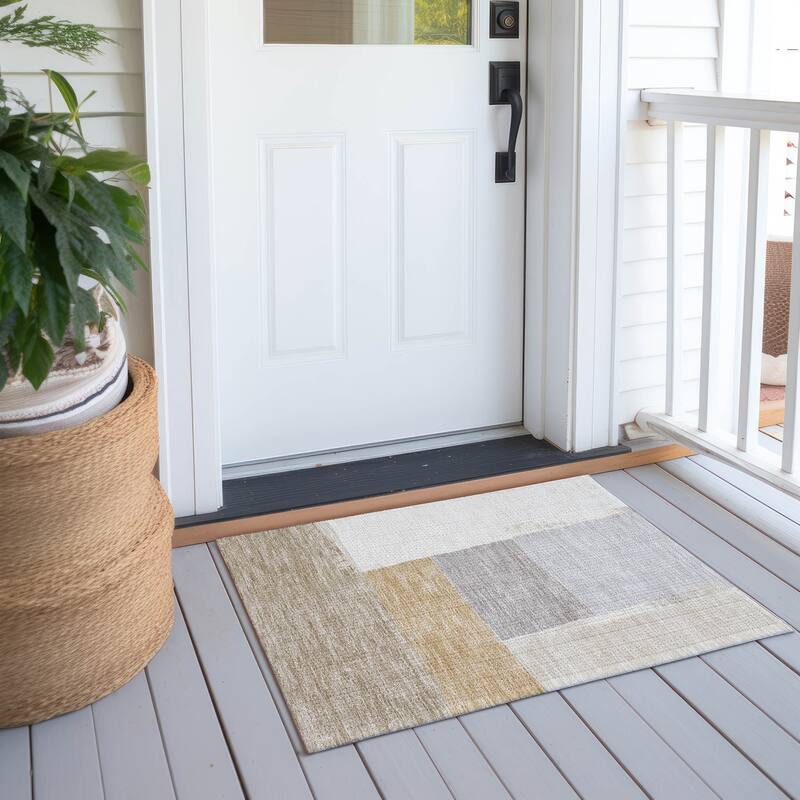 Machine Washable Indoor/ Outdoor Abstract Kraig Chantille Rug - Beige - 1'8" x 2'6"