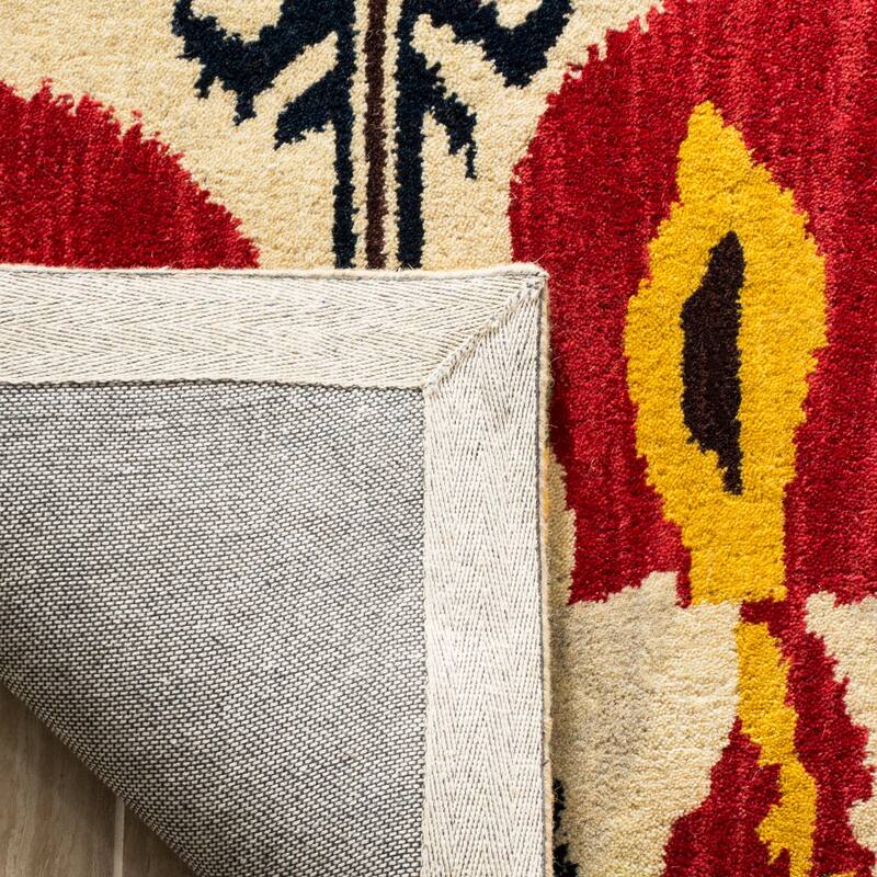 SAFAVIEH Handmade Ikat Meliha Modern Wool Rug