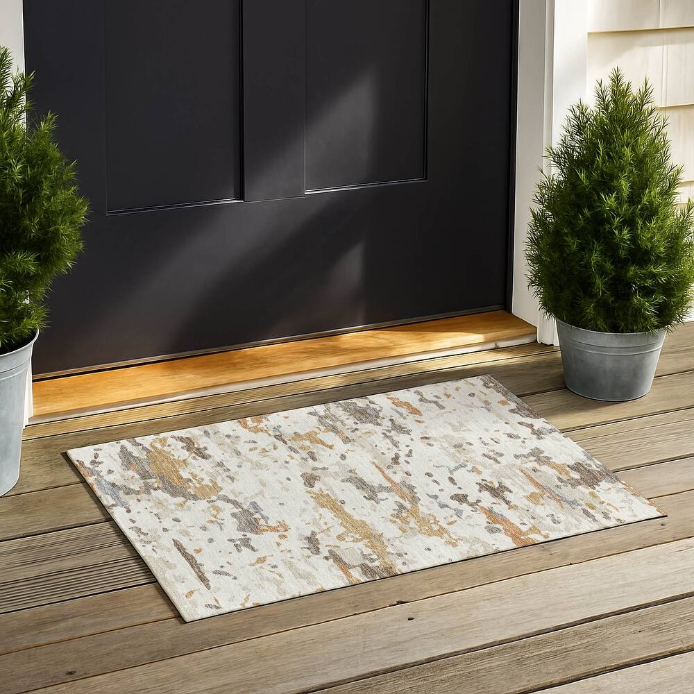 Machine Washable Indoor/ Outdoor Modern Calhan Chantille Rug