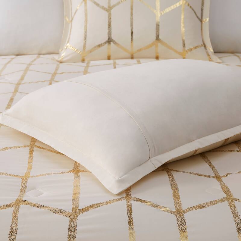 Intelligent Design Khloe Metallic Printed Duvet Cover Set