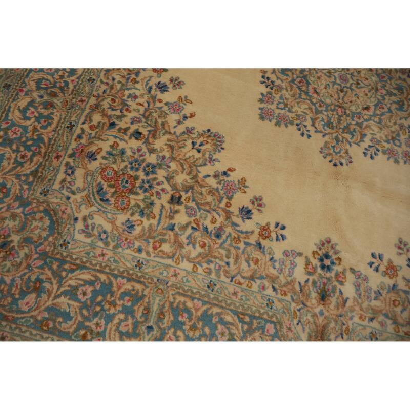 Hand Knotted Oriental 100% Wool Carpet Traditional Floral Beige & Ivories Kerman Area Rug - 8' 0'' X 7' 7''