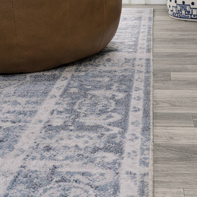 JONATHAN Y Shaemus Global Medallion Low-Pile Machine-Washable Area Rug