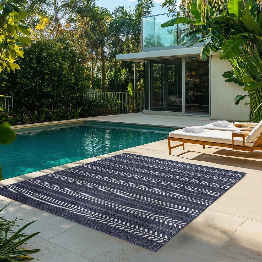Gertmenian Solterra Modern Casual Lodge Weather Resistant Polypropylene Flatweave Indoor/ Outdoor Area Rug Collection