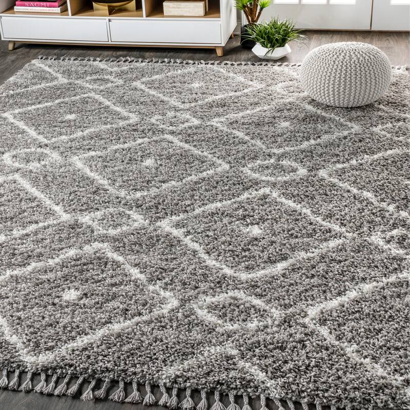 JONATHAN Y Modern Shag Plush Tassel Moroccan Diamond Area Rug