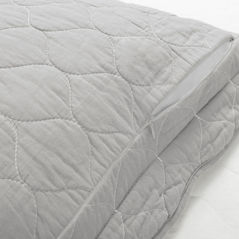 Lush Decor Coastal Chic Scallop Edge Reversible Quilt