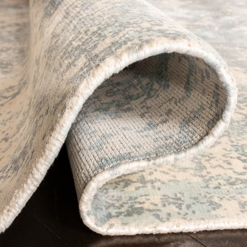 SAFAVIEH Handmade Mirage Gergina Modern Abstract Viscose Rug