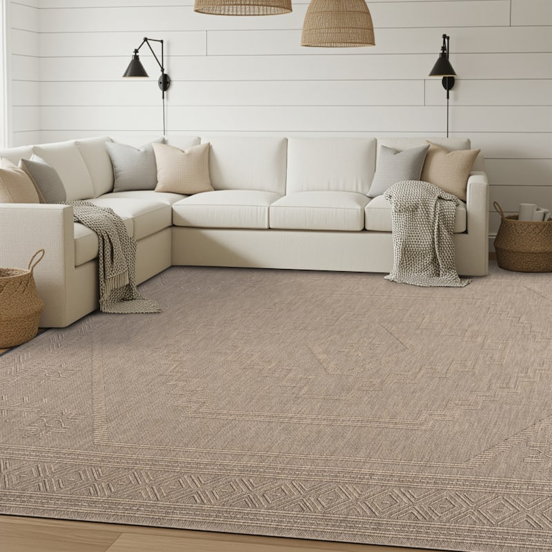 Alameda Solid Color Medallion Machine Washable Indoor Area Rug