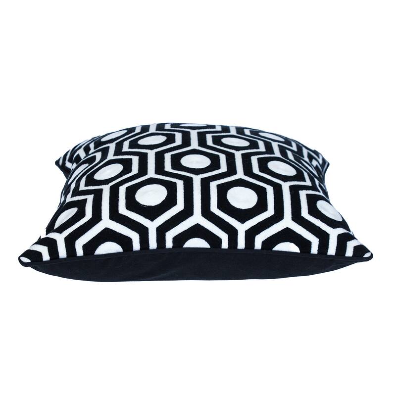HomeRoots 18" X 18" Black 100% Cotton Geometric Zippered Pillow