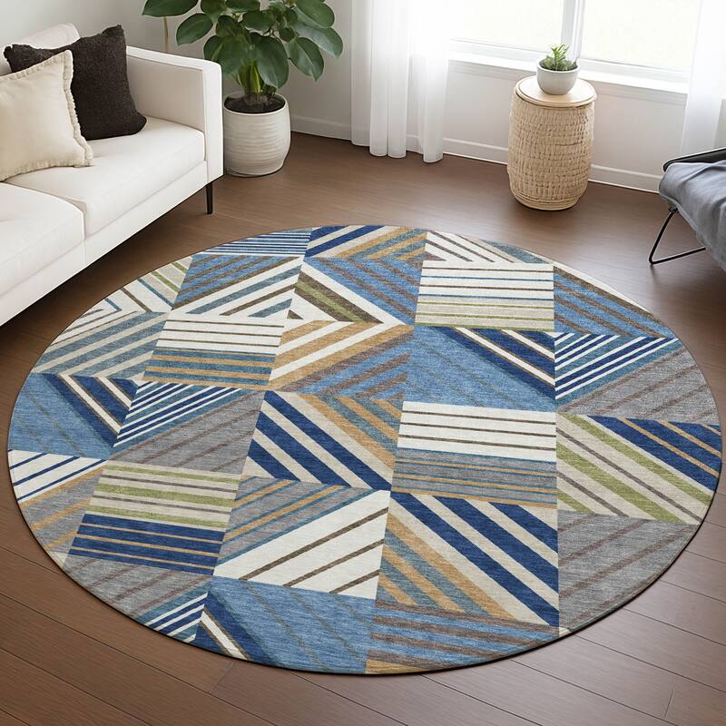 Machine Washable Indoor/ Outdoor Geo Mosaic Chantille Rug