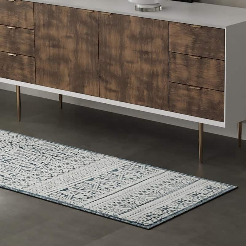 Southwestern/Lodge Richye Collection Area Rug - Blue - 2'7"x8'