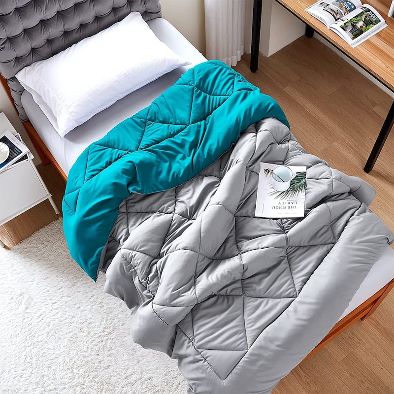 Ultimate Gray/Ocean Depths Teal Reversible Twin XL Comforter