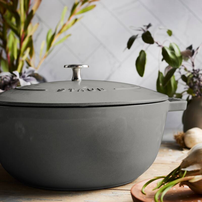 Staub Cast Iron Essential French Oven, Dutch Oven, 5-quart, serves 5-6, Made in France - 5-qt