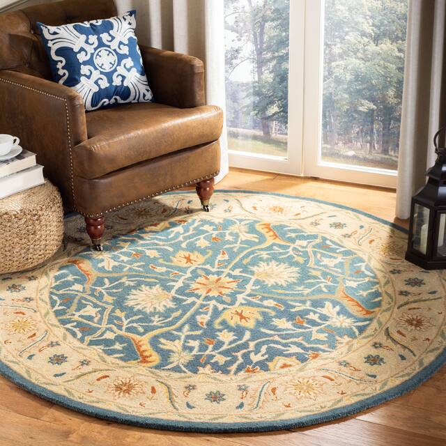 SAFAVIEH Handmade Antiquity Izora Traditional Oriental Wool Rug