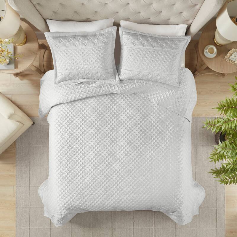 Croscill Versailles 3 Piece Quilt Set