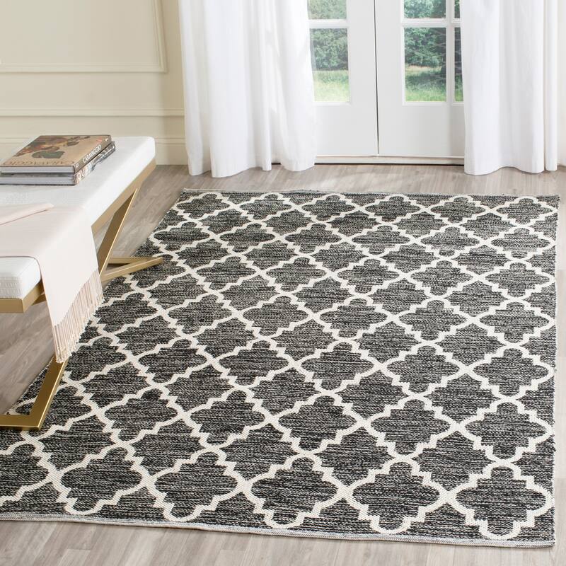 SAFAVIEH Handmade Flatweave Montauk Marie Casual Cotton Rug - 5' x 7' - Black/Ivory