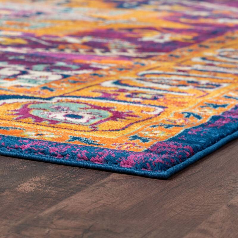 Genesis Bohemian & Eclectic Medallion Indoor Area Rug