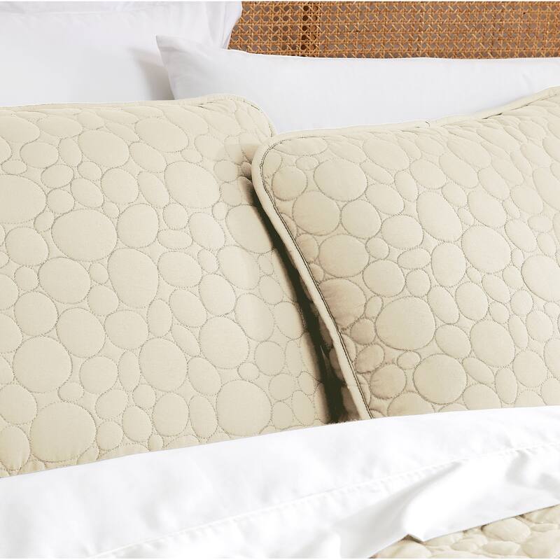 Southshore Fine Linens 3-peice Solid Pebbles Quilt and Sham Set