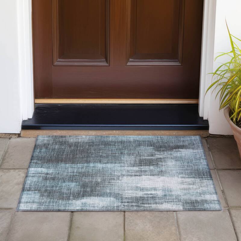 Machine Washable Indoor/ Outdoor Modern Ombre Chantille Rug