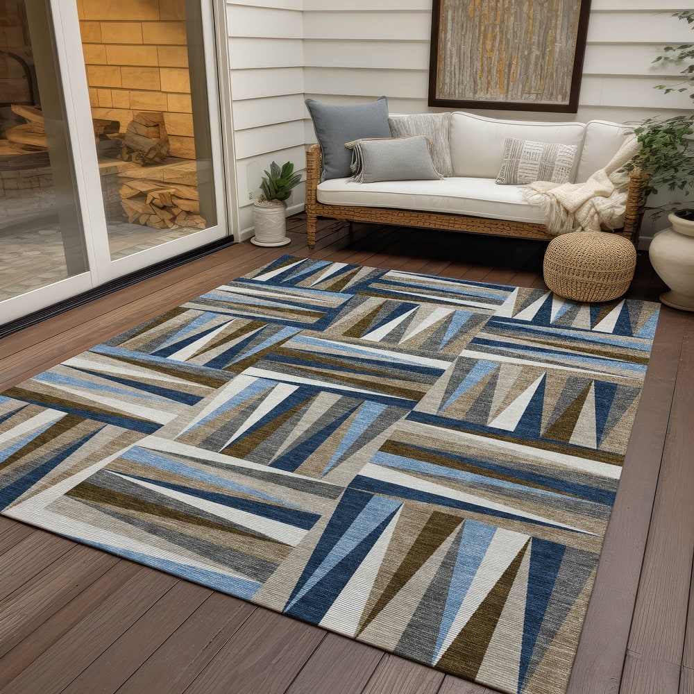 Machine Washable Indoor/ Outdoor Contemporary Mosaic Chantille Rug