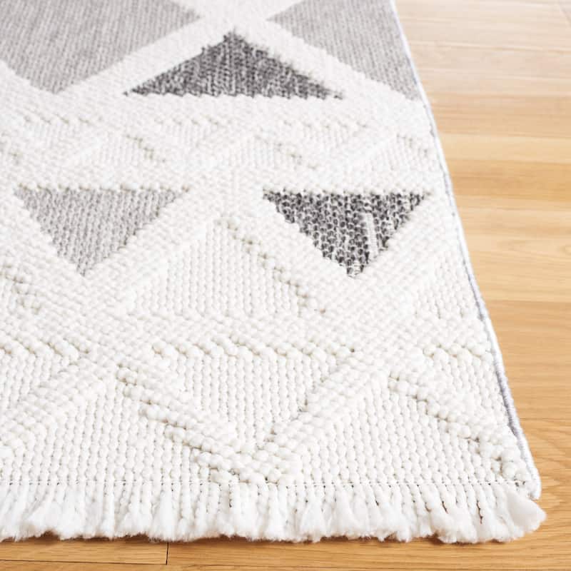 SAFAVIEH Lotus Lavona Rustic Trellis Rug - 5'3" x 7'6"