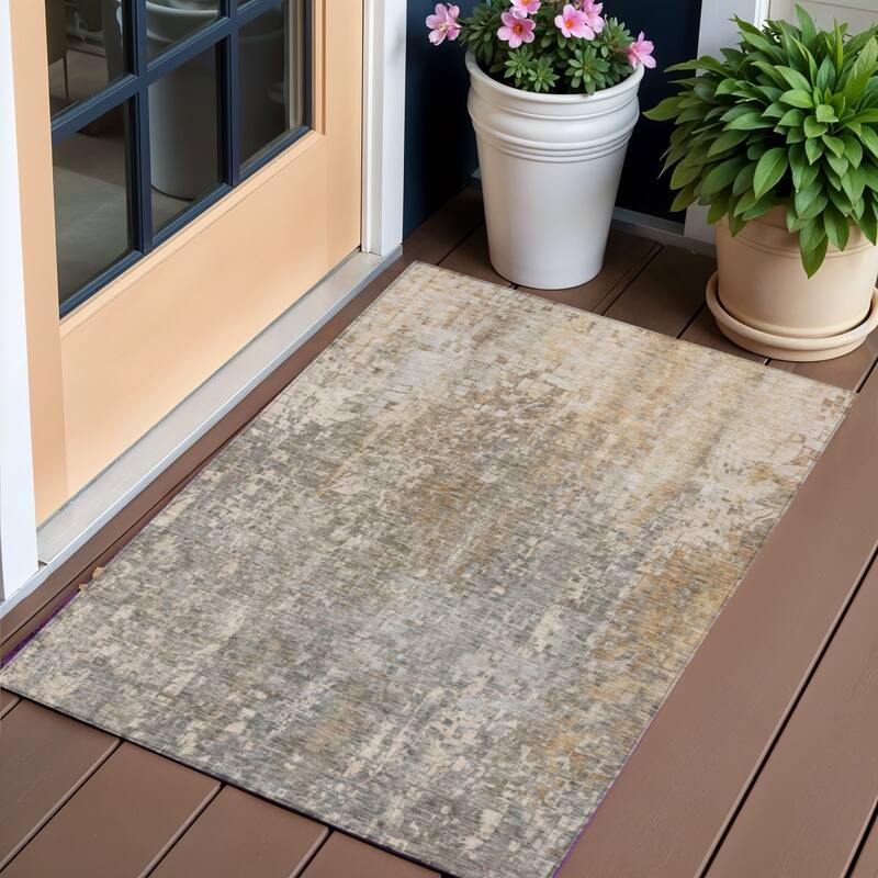 HomeRoots Abstract Transitional Rectangle Outdoor Rug - 3' x 5'