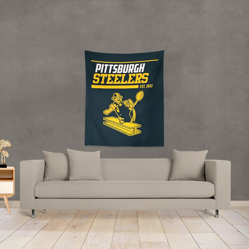 NFL Pittsburgh Steelers 40 YD Dash Legacy Wall Hanging - 34"x40"