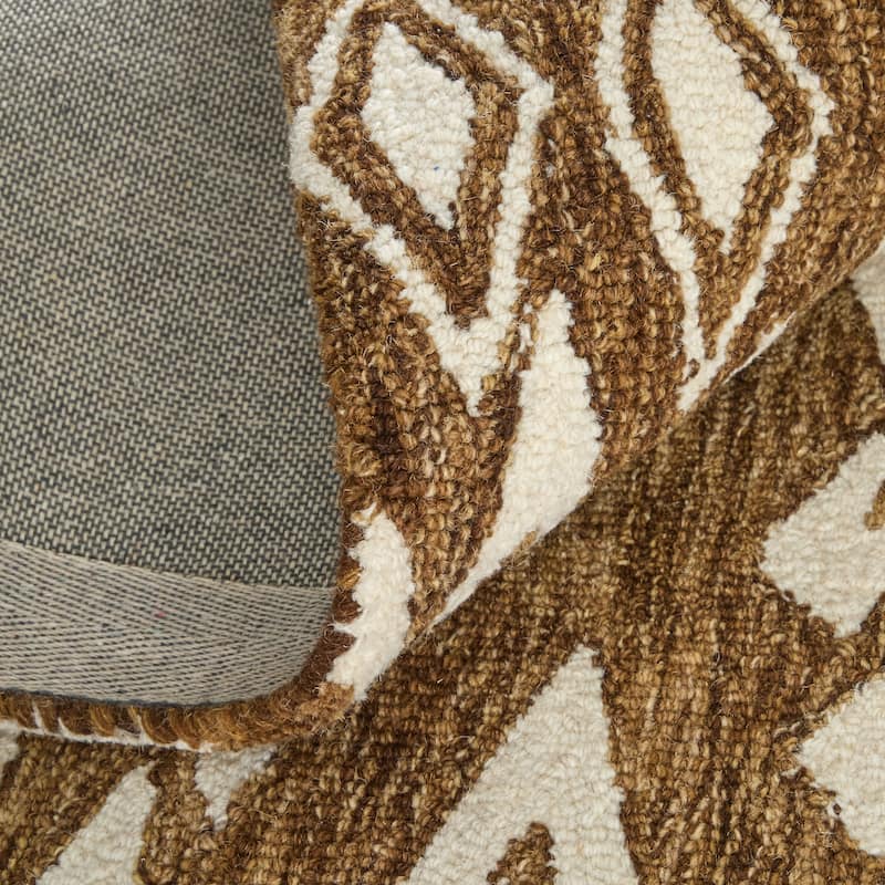 Esser R8A43 Medallion Transitional Area Rug