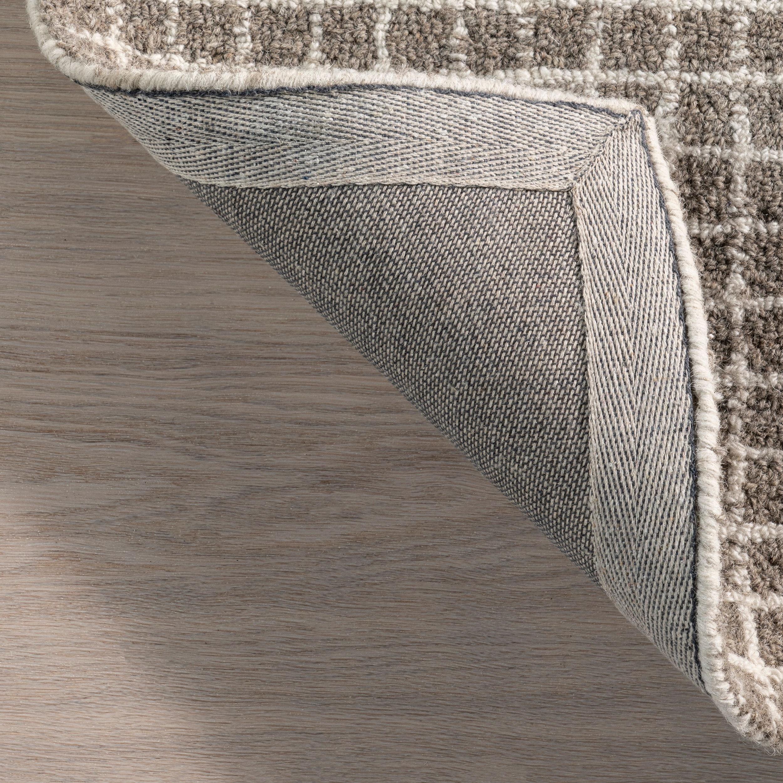 Nuloom Melrose Checked Wool Area Rug.