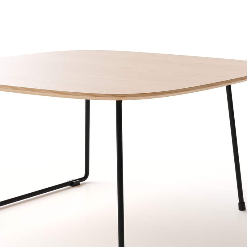 Modern Coffee Table - Minimalist Oak Veneer Centerpiece for Living Room & Small Spaces