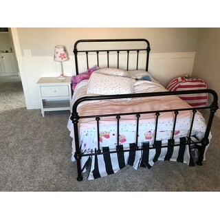 Giselle Graceful Lines Victorian Iron Metal Bed by iNSPIRE Q Classic