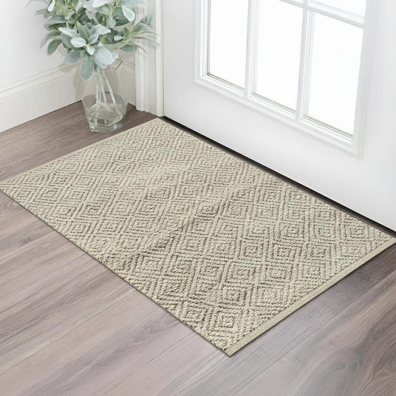 HomeRoots Geometric Mid-Century Rectangle Area Rug - 2' X 4' - 2' X 4'