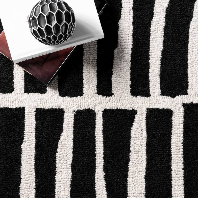 Nuloom Roxane Contempoary Striped Area Rug
