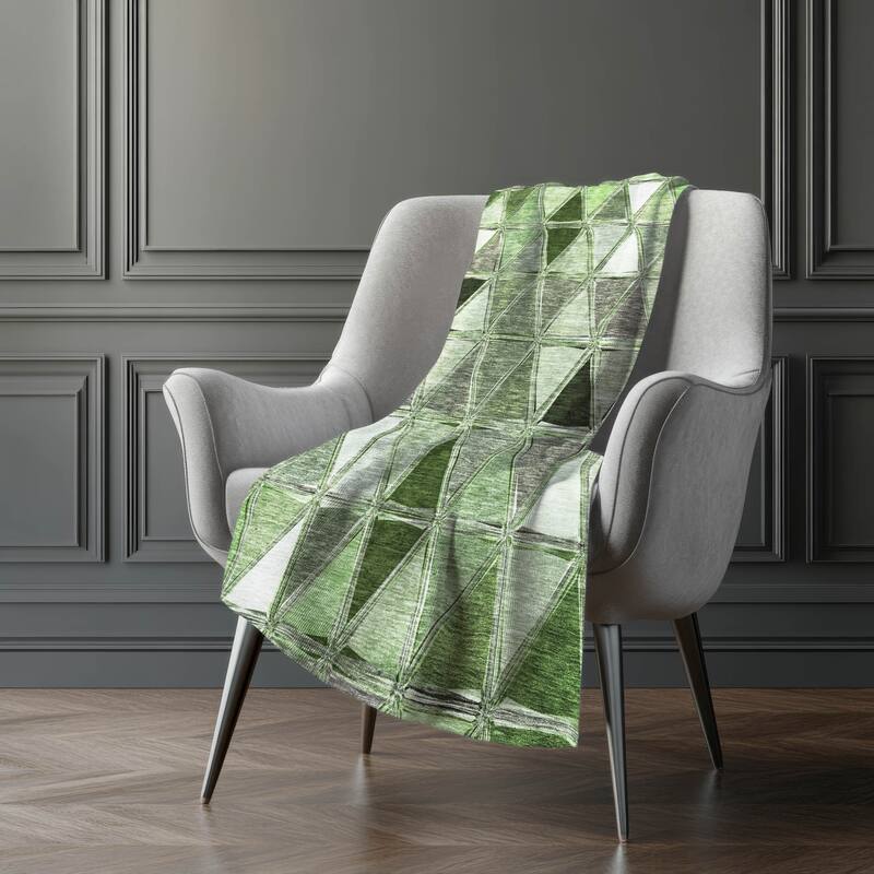 Premium Machine Washable Modern Diamonds Sherpa Throw Blanket