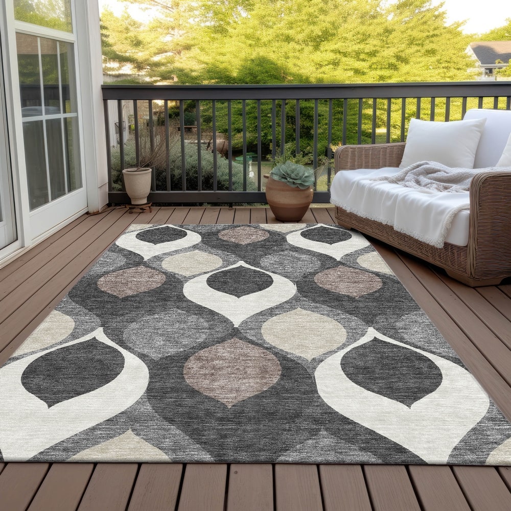 Machine Washable Indoor/ Outdoor Chantille Contemporary Geo Rug