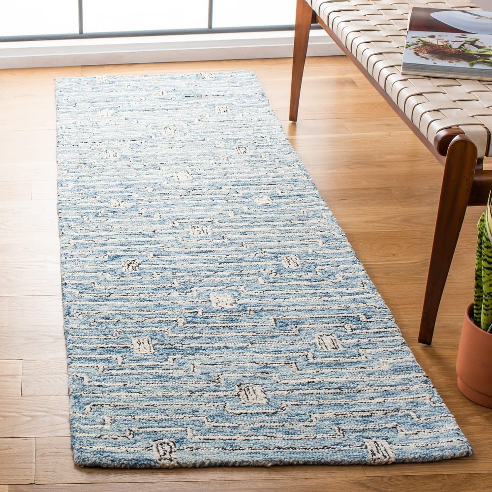 SAFAVIEH Handmade Micro-Loop Gatienne Modern Wool Rug
