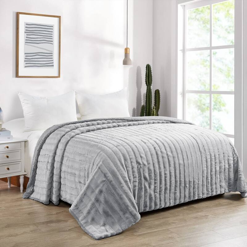 Oversized SuperMink Blanket with Sherpa Backing, 118" x 95"