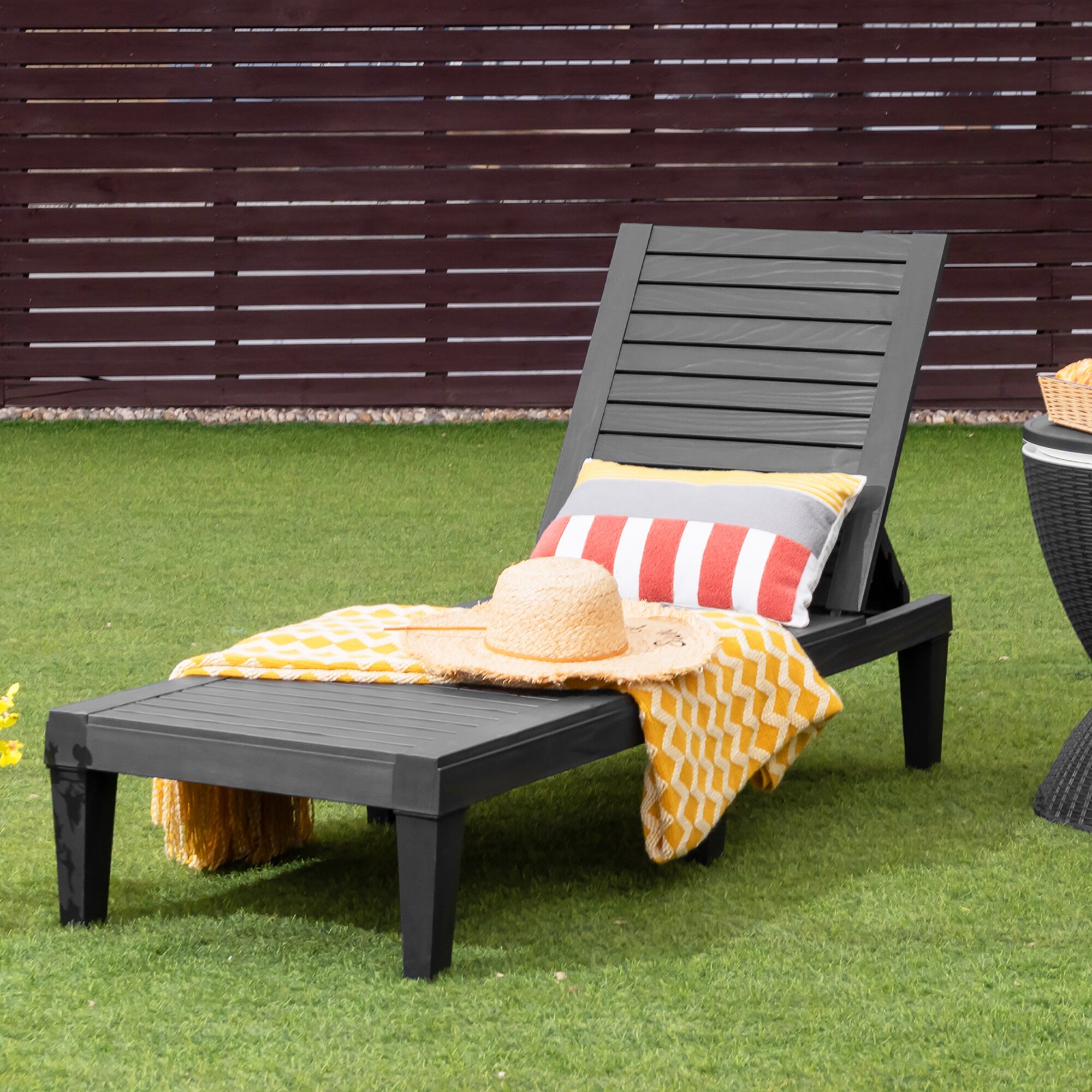 Outdoor Reclining Chaise Lounge Chair with Adjustable Backrest
