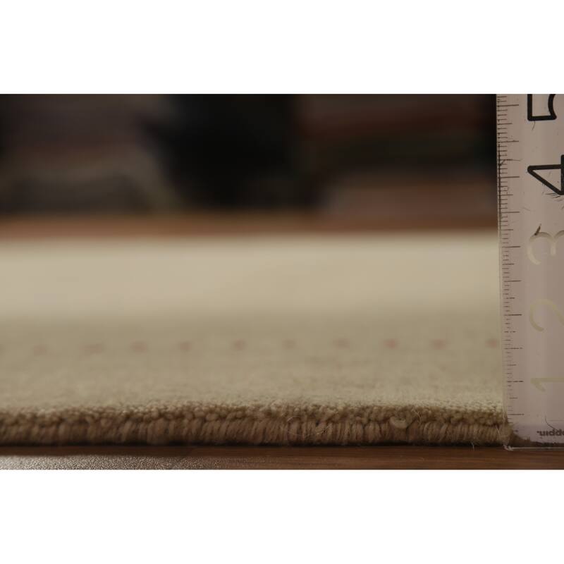 Hand Knotted Oriental 100% Wool Carpet Tribal Tribal Beige & Ivories Gabbeh Area Rug - 7' 9'' X 5' 7''