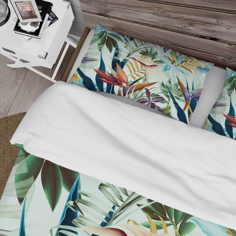 Designart 'Tropical VIntage Flowers I' Tropical Duvet Cover Set