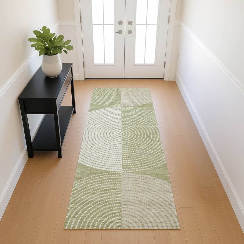 Machine Washable Indoor/ Outdoor Casual Circles Chantille Rug